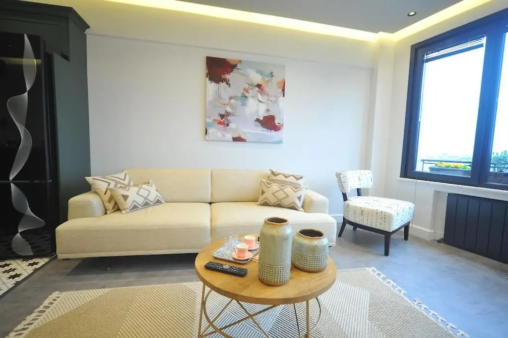 Svm Suites With A Sea View In Nisantasi Istanbul 0*,